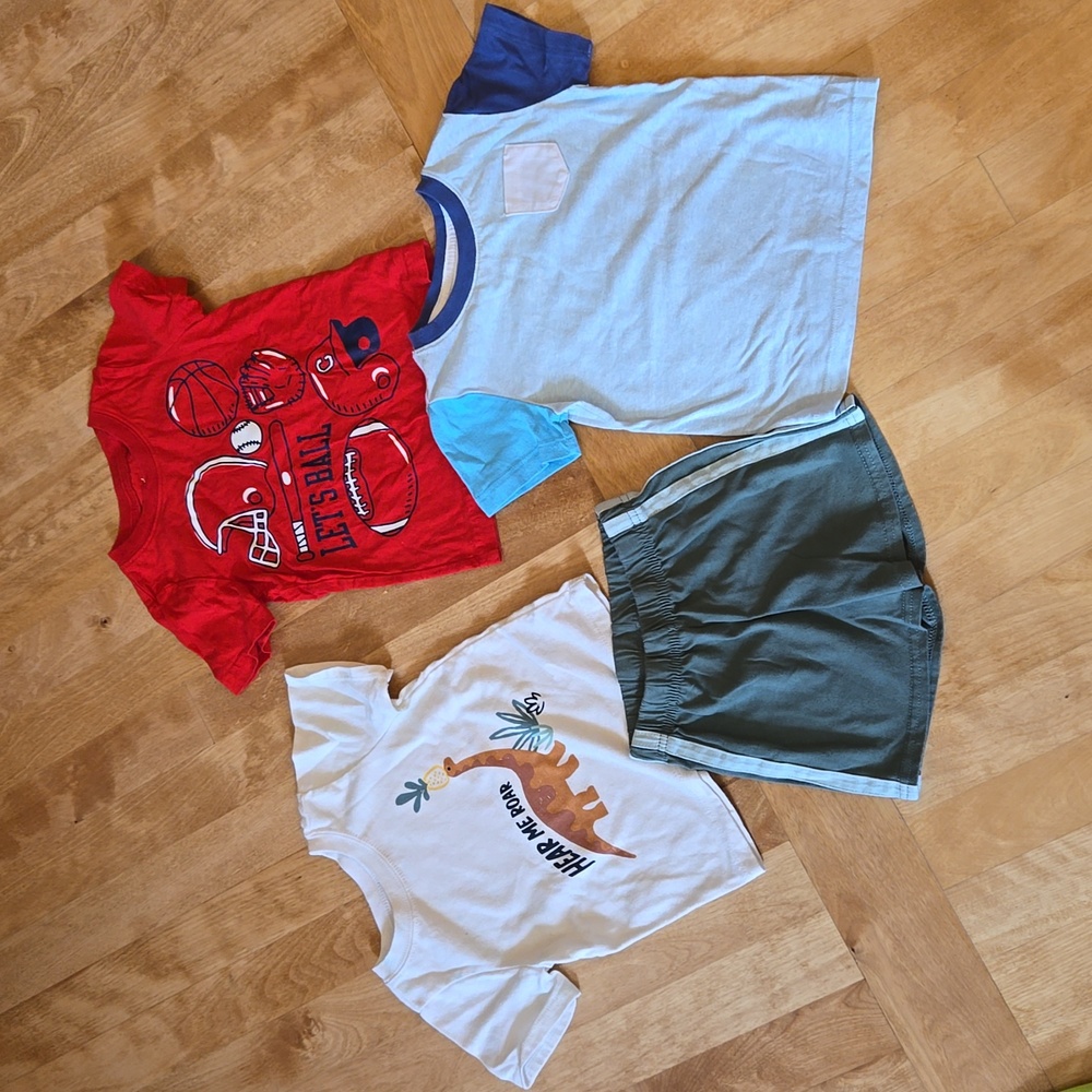 A bundle of 18M boys play clothes - Picture 1 of 10